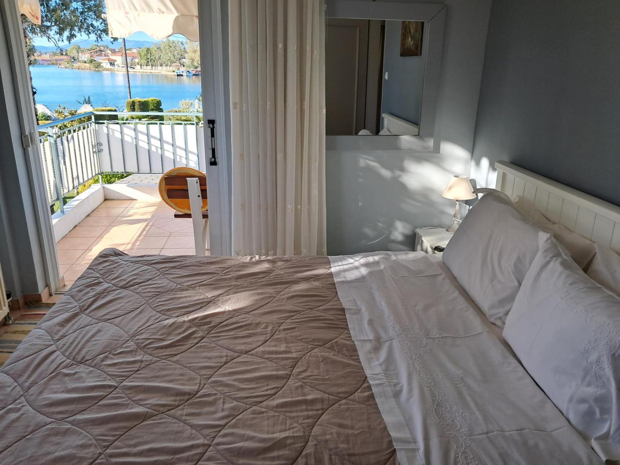 פרבזה Top Floor On Villa, 3' From Center, By The Sea! Host Is Efi Kwsta מראה חיצוני תמונה