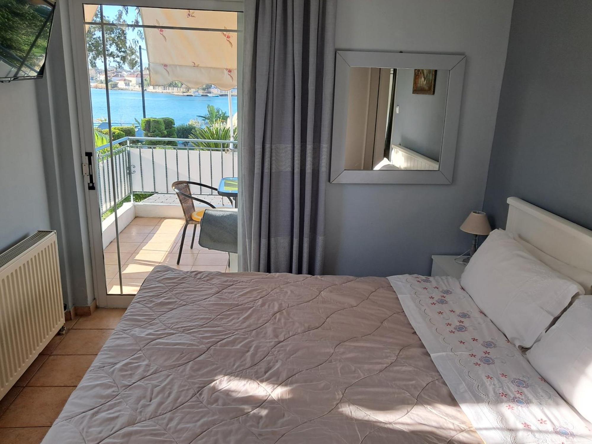 פרבזה Top Floor On Villa, 3' From Center, By The Sea! Host Is Efi Kwsta מראה חיצוני תמונה